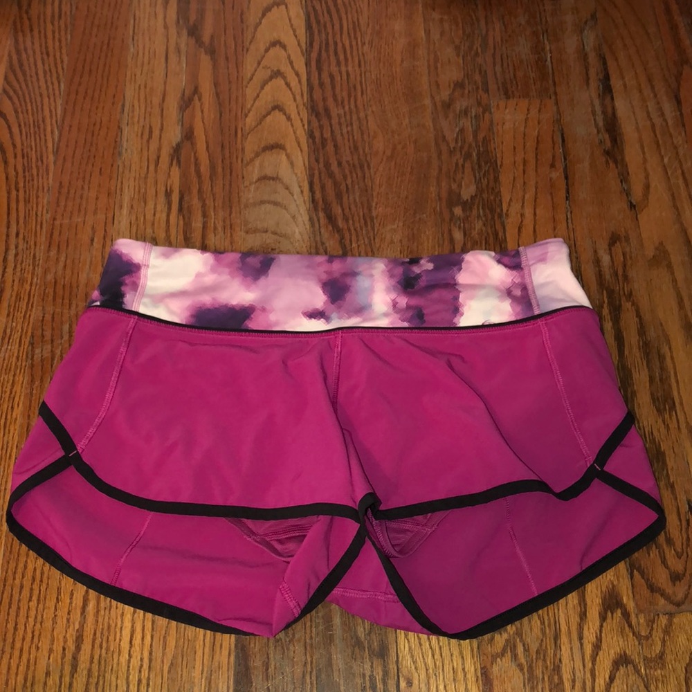 size 6 pink lululemon running shorts
